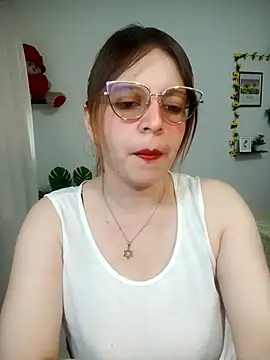 lorenitabella online show from March 6, 2026, 9:21 pm