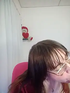 Snapshot of lorenitabella chatting on July 3, 2026, 9:05 am lorenitabella online show from July 3, 2026, 9:05 am