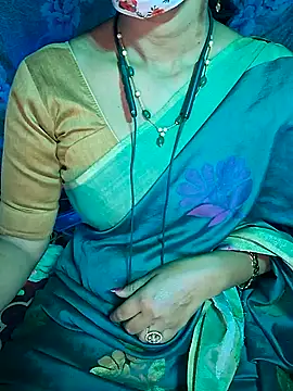 Snapshot of XBHUUME chatting on January 8, 2025, 4:44 pm XBHUUME online show from January 8, 2025, 4:44 pm