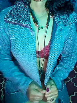 Snapshot of XBHUUME chatting on January 8, 2025, 7:45 pm XBHUUME online show from January 8, 2025, 7:45 pm