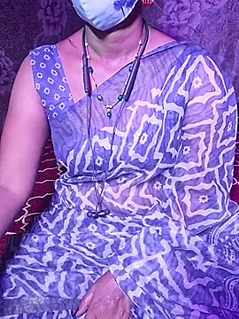 Snapshot of XBHUUME chatting on November 7, 2025, 5:17 pm XBHUUME online show from November 7, 2025, 5:17 pm