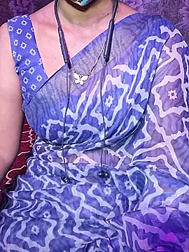 Snapshot of XBHUUME chatting on November 19, 2025, 5:13 pm XBHUUME online show from November 19, 2025, 5:13 pm