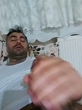 kevgir08 online show from November 30, 2025, 10:43 pm