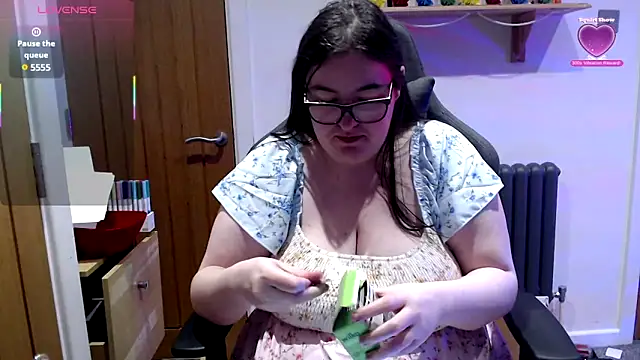 Rebecca Summer online show from April 8, 2026, 5:58 pm