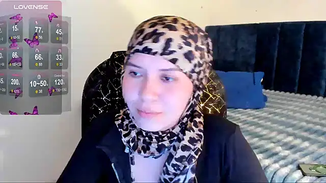 Snapshot of MatchedEyebrow chatting on June 29, 2026, 9:25 pm MatchedEyebrow online show from June 29, 2026, 9:25 pm