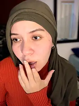 MatchedEyebrow online show from April 17, 2026, 8:44 pm