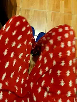 Snapshot of feet_toes chatting on November 12, 2025, 12:59 am feet toes online show from November 12, 2025, 12:59 am