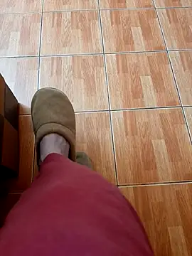 feet toes online show from May 30, 2026, 8:42 am