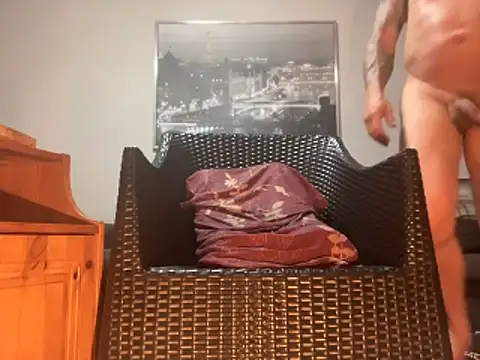 Snapshot of Tyyson03 chatting on December 5, 2025, 8:28 pm Tyyson03 online show from December 5, 2025, 8:28 pm