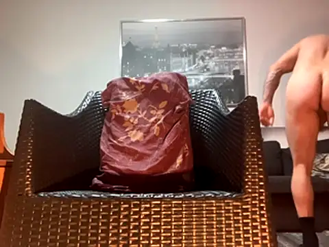 Snapshot of Tyyson03 chatting on November 24, 2025, 9:04 pm Tyyson03 online show from November 24, 2025, 9:04 pm