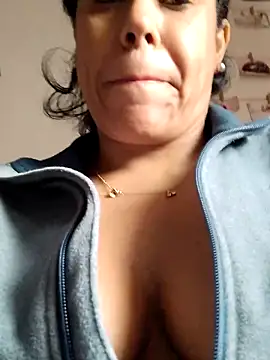 Snapshot of Molly_newman6 chatting on March 3, 2026, 3:08 pm Molly newman6 online show from March 3, 2026, 3:08 pm