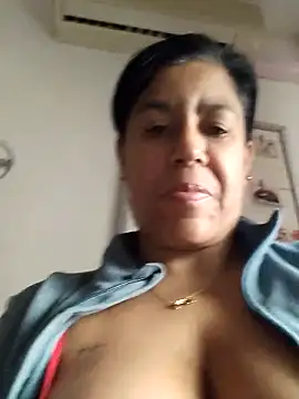 Snapshot of Molly_newman6 chatting on March 9, 2026, 11:36 am Molly newman6 online show from March 9, 2026, 11:36 am