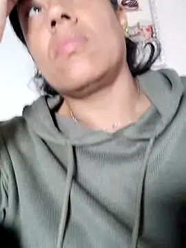 Snapshot of Molly_newman6 chatting on April 11, 2026, 11:03 am Molly newman6 online show from April 11, 2026, 11:03 am