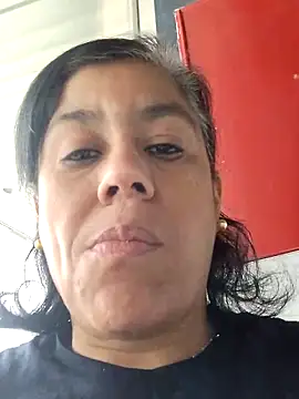 Snapshot of Molly_newman6 chatting on April 7, 2026, 11:01 am Molly newman6 online show from April 7, 2026, 11:01 am