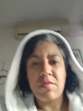 Snapshot of Molly_newman6 chatting on April 13, 2026, 9:24 am Molly newman6 online show from April 13, 2026, 9:24 am