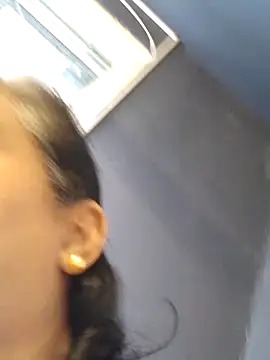 Snapshot of Molly_newman6 chatting on April 8, 2026, 12:06 pm Molly newman6 online show from April 8, 2026, 12:06 pm