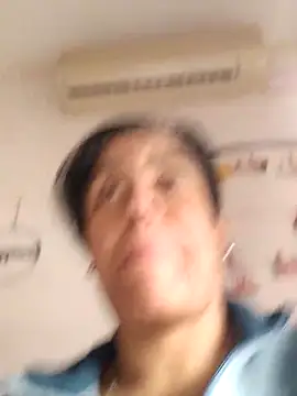 Snapshot of Molly_newman6 chatting on March 22, 2026, 12:18 pm Molly newman6 online show from March 22, 2026, 12:18 pm