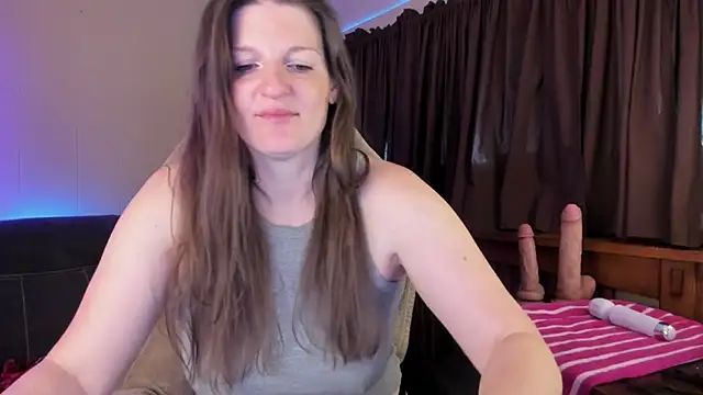 Snapshot of Kelly_Carolina chatting on November 17, 2025, 12:20 pm Kelly Carolina online show from November 17, 2025, 12:20 pm