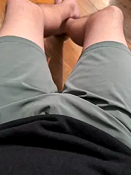 MrandMrsHaze online show from November 11, 2025, 4:40 am