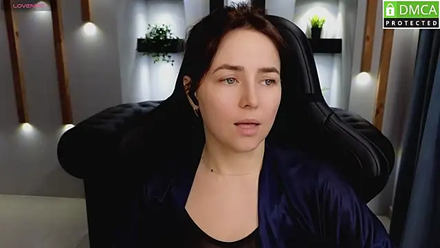 Snapshot of Mira_Mermayd chatting on March 21, 2025, 11:44 am Mira Mermayd online show from March 21, 2025, 11:44 am