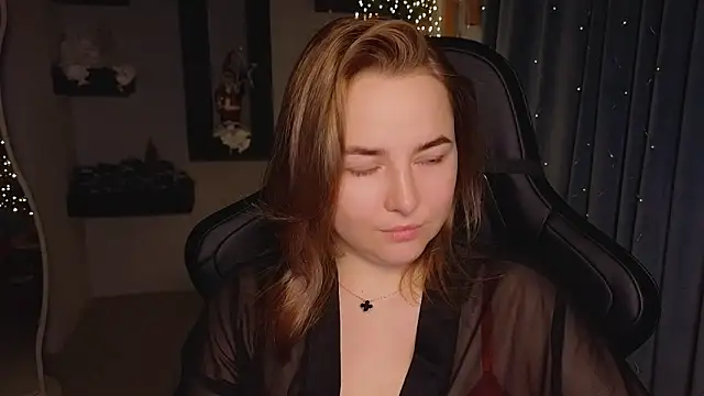 Mira Mermayd online show from December 19, 2025, 1:09 am