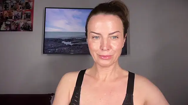 Snapshot of RachellAmazing chatting on July 6, 2026, 6:21 pm RachellAmazing online show from July 6, 2026, 6:21 pm