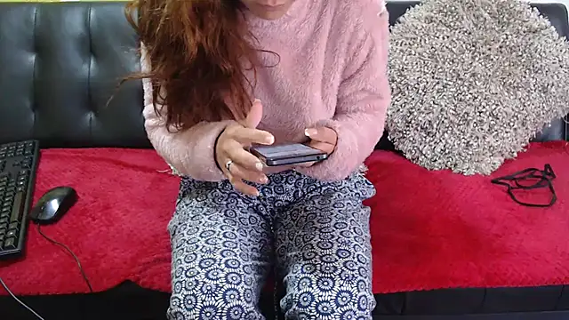 Snapshot of ValeriiaaB chatting on February 17, 2026, 12:46 pm ValeriiaaB online show from February 17, 2026, 12:46 pm