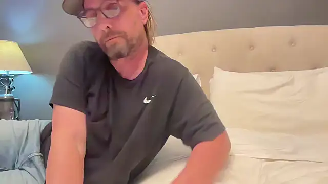 Snapshot of RyanRitchie chatting on November 17, 2025, 5:22 am RyanRitchie online show from November 17, 2025, 5:22 am