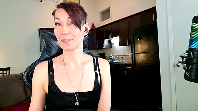 Snapshot of EveEnigma chatting on March 22, 2025, 1:08 pm EveEnigma online show from March 22, 2025, 1:08 pm