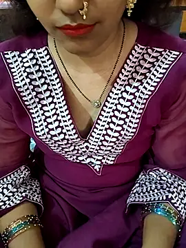 Snapshot of Diya_143 chatting on May 21, 2026, 7:28 am Diya 143 online show from May 21, 2026, 7:28 am