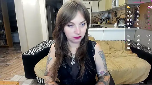 StacyTigerr online show from October 15, 2025, 11:24 pm