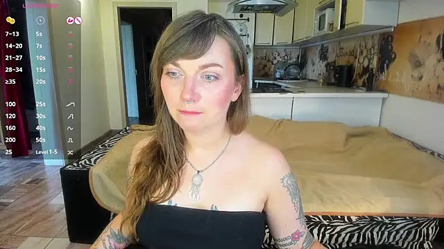 StacyTigerr online show from July 13, 2026, 10:25 am