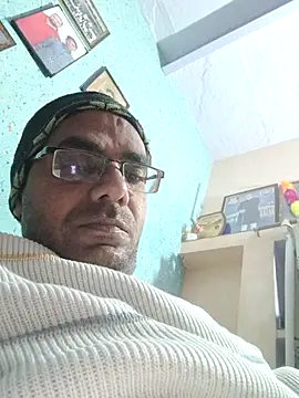 ajayraj0000 online show from December 14, 2025, 7:52 pm