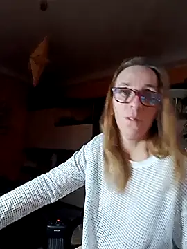 Snapshot of Dettybitch40 chatting on October 29, 2025, 6:23 am Dettybitch40 online show from October 29, 2025, 6:23 am