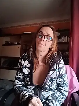 Snapshot of Dettybitch40 chatting on December 14, 2025, 11:49 am Dettybitch40 online show from December 14, 2025, 11:49 am