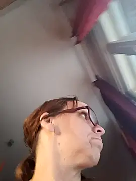 Snapshot of Dettybitch40 chatting on November 8, 2025, 8:51 am Dettybitch40 online show from November 8, 2025, 8:51 am