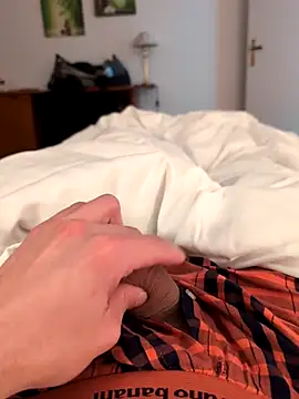 jungerbummser23 online show from November 24, 2025, 8:20 pm