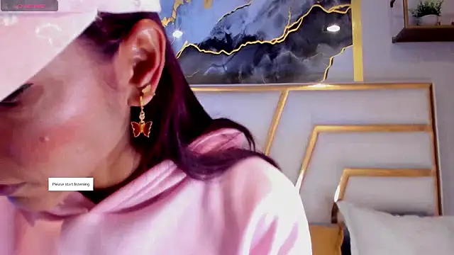 HannaPetit online show from March 24, 2026, 7:14 pm