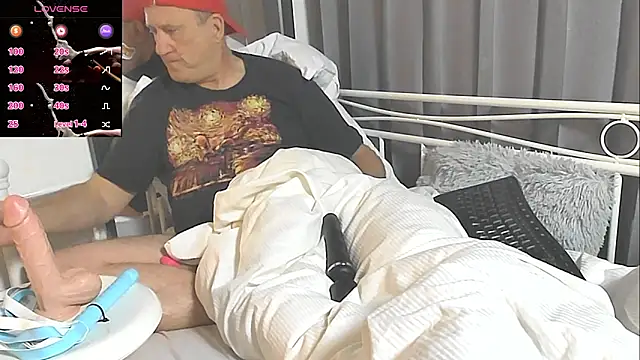 Snapshot of openminddaddy chatting on February 21, 2025, 4:07 am openminddaddy online show from February 21, 2025, 4:07 am