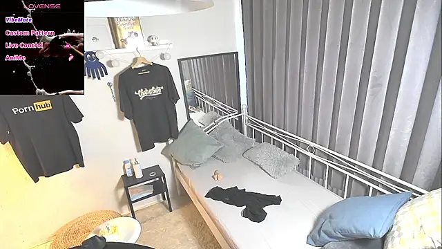 Snapshot of openminddaddy chatting on February 9, 2025, 8:21 am openminddaddy online show from February 9, 2025, 8:21 am