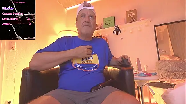 Snapshot of openminddaddy chatting on February 27, 2025, 4:24 am openminddaddy online show from February 27, 2025, 4:24 am