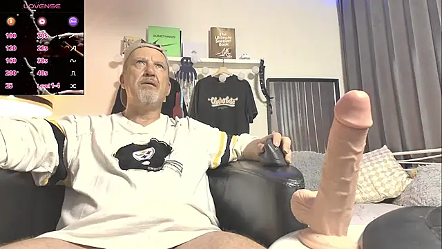 Snapshot of openminddaddy chatting on March 11, 2025, 3:36 am openminddaddy online show from March 11, 2025, 3:36 am