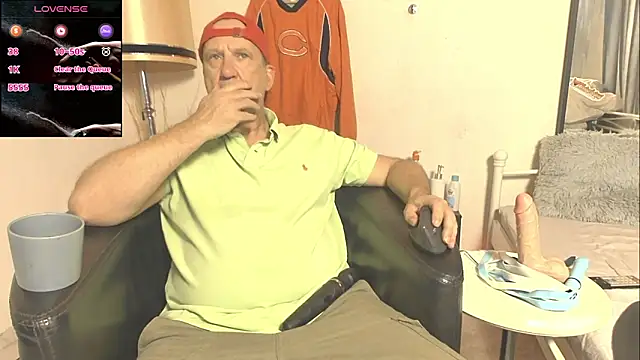 Snapshot of openminddaddy chatting on February 24, 2025, 4:05 am openminddaddy online show from February 24, 2025, 4:05 am