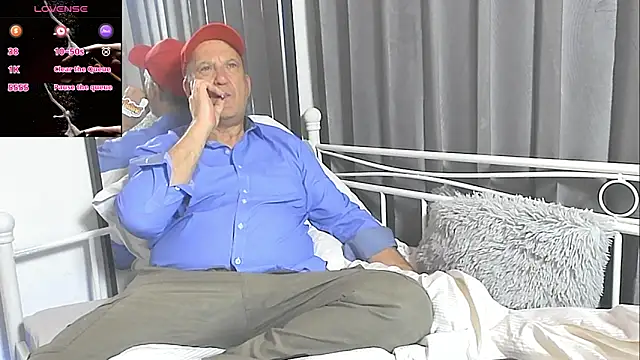 Snapshot of openminddaddy chatting on February 22, 2025, 4:40 am openminddaddy online show from February 22, 2025, 4:40 am