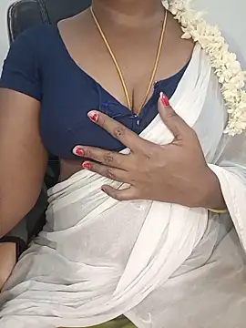 Snapshot of Tamil-hotwife chatting on June 7, 2026, 6:24 pm Tamil-hotwife online show from June 7, 2026, 6:24 pm