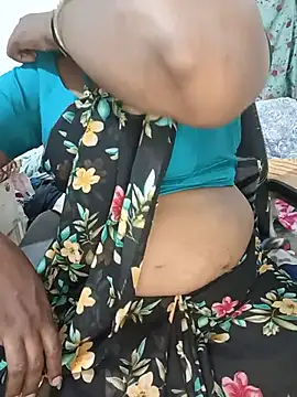 Snapshot of Tamil-hotwife chatting on July 22, 2026, 4:20 pm Tamil-hotwife online show from July 22, 2026, 4:20 pm