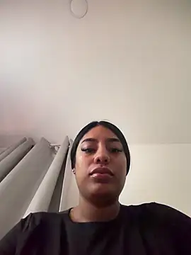 Sara mocca  online show from February 21, 2026, 1:51 am