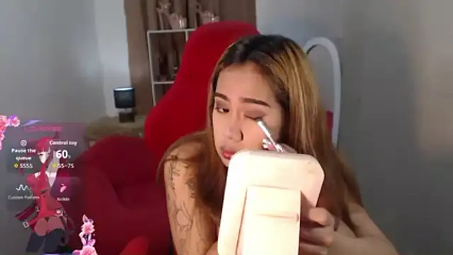 Snapshot of FrancineGarcia chatting on December 21, 2025, 5:20 am FrancineGarcia online show from December 21, 2025, 5:20 am