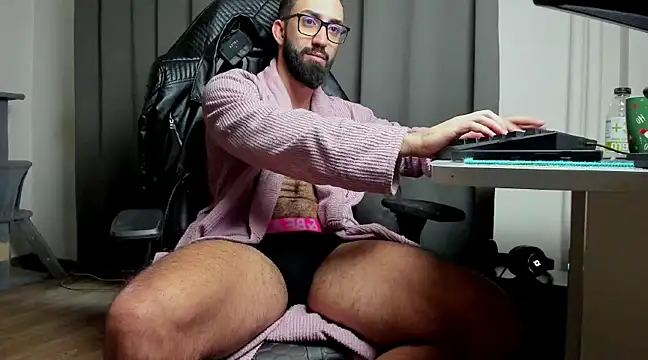 liamaesthetic online show from March 1, 2025, 7:08 am