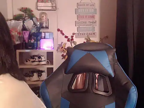 Lemonadexxx online show from April 13, 2026, 5:50 pm